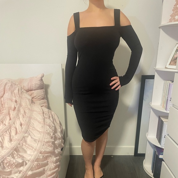 RUNAWAY DRESS - Picture 1 of 12